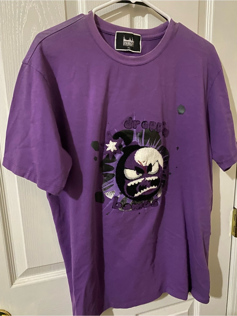 Denimicity “dropping Bombs” Purple T-shirt With Raised Appliqué Size XL